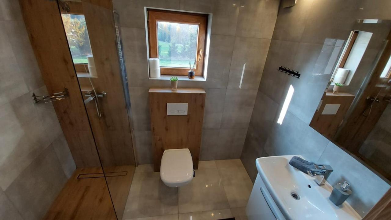 Domek Z Kominkiem Nad Jeziorem Z Jacuzzi Ogrodowym Sumowo  외부 사진